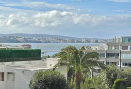 Modernes und komplett saniertes 3 Zimmer Apartment mit Meerblick im beliebten Puerto Portals