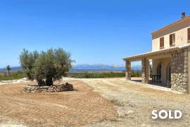 Dream new construction inca with fantastic panoramic views near Manacor