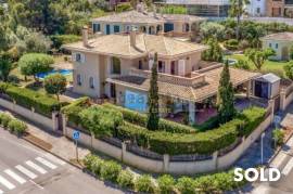 Familien-Villa als Investitionsobjekt in Nova Santa Ponsa mit Panoramablick und Teilmeerblick