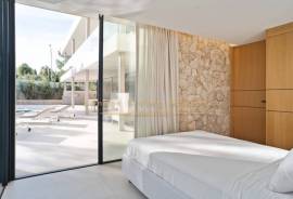 New construction villa of the extra class with partial sea view in villa area of Nova Santa Ponsa